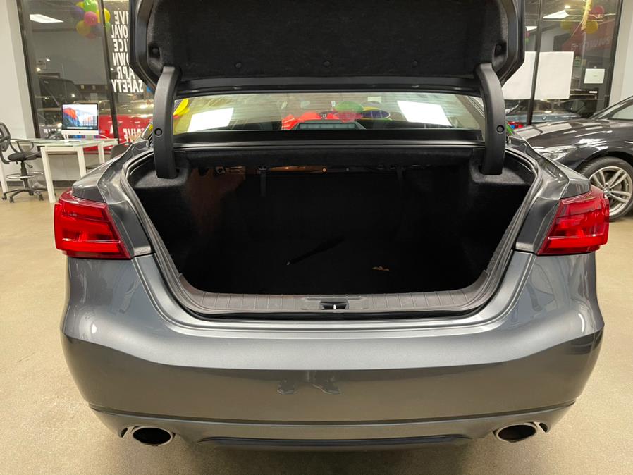 Used Nissan Maxima 4dr Sdn 3.5 S 2016 | 5 Towns Drive. Inwood, New York Used Nissan Maxima 4dr Sdn 3.5 S 2016 | 5 Towns Drive. Inwood, New York