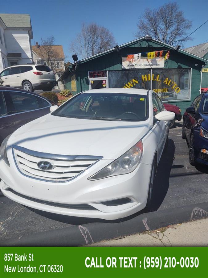 2013 Hyundai Sonata 4dr Sdn 2.4L Auto Limited, available for sale in New London, Connecticut | McAvoy Inc dba Town Hill Auto. New London, Connecticut