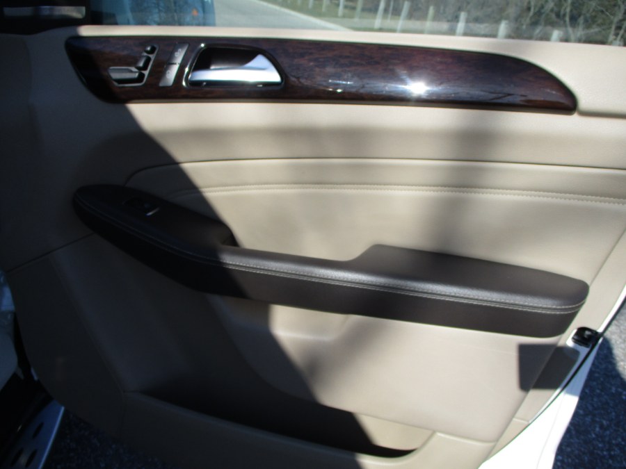 2014 Mercedes-Benz M-Class 4MATIC 4dr ML350, available for sale in Massapequa, New York | South Shore Auto Brokers & Sales. Massapequa, New York 2014 Mercedes-Benz M-Class 4MATIC 4dr ML350, available for sale in Massapequa, New York | South Shore Auto Brokers & Sales. Massapequa, New York