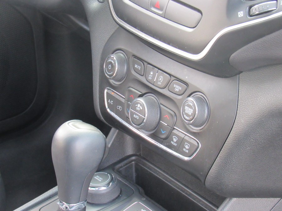 Used Jeep Cherokee Latitude Plus 4x4 2019 | NJ Used Cars Center. Irvington, New Jersey Used Jeep Cherokee Latitude Plus 4x4 2019 | NJ Used Cars Center. Irvington, New Jersey