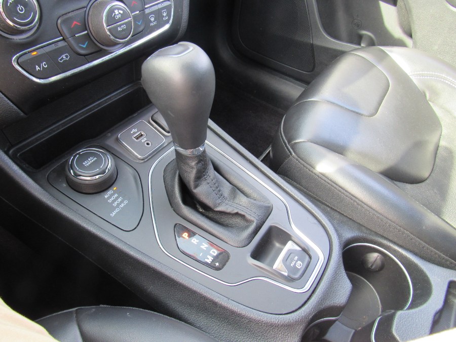 Used Jeep Cherokee Latitude Plus 4x4 2019 | NJ Used Cars Center. Irvington, New Jersey Used Jeep Cherokee Latitude Plus 4x4 2019 | NJ Used Cars Center. Irvington, New Jersey