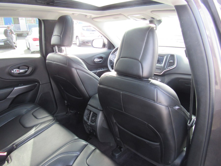 Used Jeep Cherokee Latitude Plus 4x4 2019 | NJ Used Cars Center. Irvington, New Jersey Used Jeep Cherokee Latitude Plus 4x4 2019 | NJ Used Cars Center. Irvington, New Jersey
