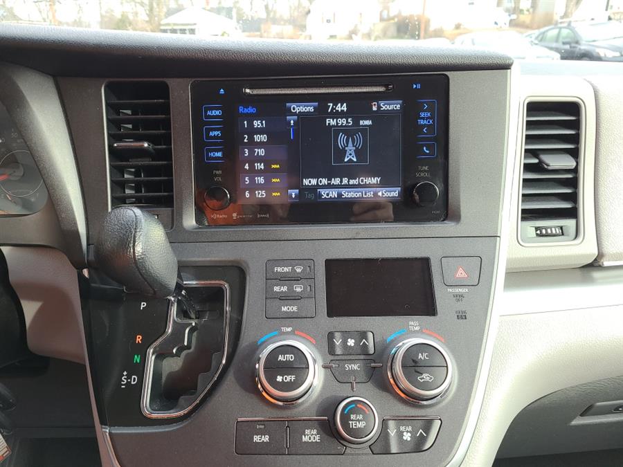 2016 Toyota Sienna 5dr 7-Pass Van LE, available for sale in Waterbury, Connecticut | National Auto Brokers, Inc.. Waterbury, Connecticut 2016 Toyota Sienna 5dr 7-Pass Van LE, available for sale in Waterbury, Connecticut | National Auto Brokers, Inc.. Waterbury, Connecticut