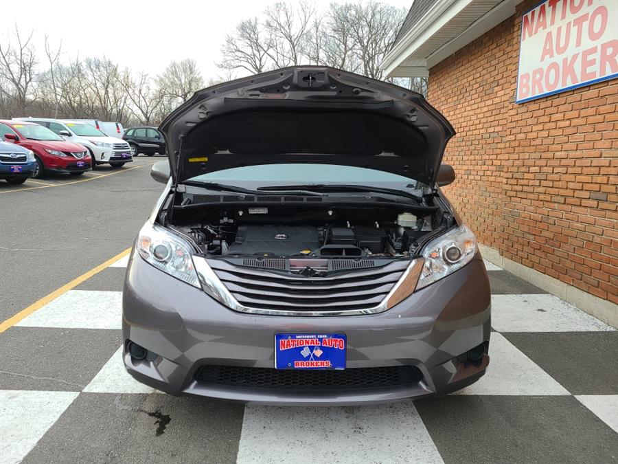 2016 Toyota Sienna 5dr 7-Pass Van LE, available for sale in Waterbury, Connecticut | National Auto Brokers, Inc.. Waterbury, Connecticut 2016 Toyota Sienna 5dr 7-Pass Van LE, available for sale in Waterbury, Connecticut | National Auto Brokers, Inc.. Waterbury, Connecticut