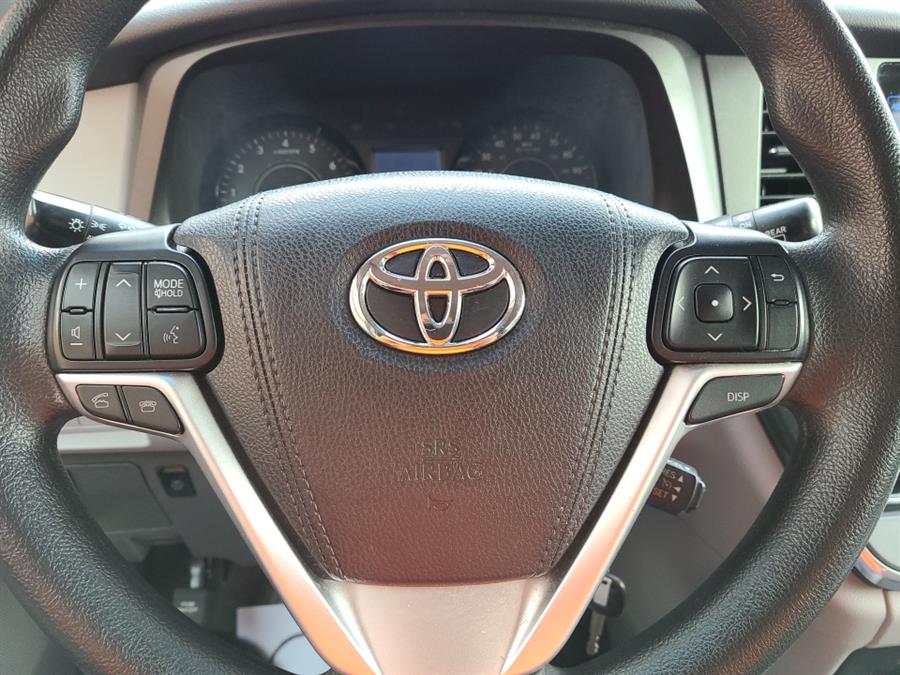 2016 Toyota Sienna 5dr 7-Pass Van LE, available for sale in Waterbury, Connecticut | National Auto Brokers, Inc.. Waterbury, Connecticut 2016 Toyota Sienna 5dr 7-Pass Van LE, available for sale in Waterbury, Connecticut | National Auto Brokers, Inc.. Waterbury, Connecticut
