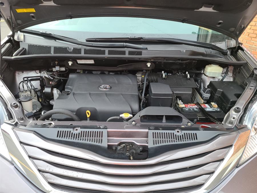 2016 Toyota Sienna 5dr 7-Pass Van LE, available for sale in Waterbury, Connecticut | National Auto Brokers, Inc.. Waterbury, Connecticut 2016 Toyota Sienna 5dr 7-Pass Van LE, available for sale in Waterbury, Connecticut | National Auto Brokers, Inc.. Waterbury, Connecticut