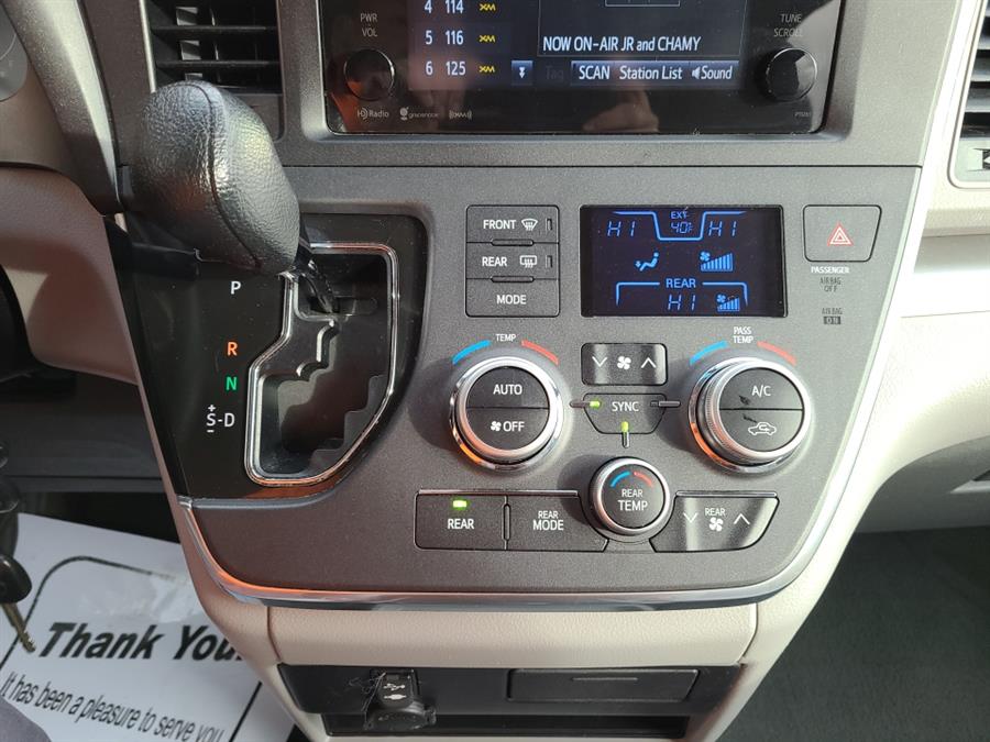 2016 Toyota Sienna 5dr 7-Pass Van LE, available for sale in Waterbury, Connecticut | National Auto Brokers, Inc.. Waterbury, Connecticut 2016 Toyota Sienna 5dr 7-Pass Van LE, available for sale in Waterbury, Connecticut | National Auto Brokers, Inc.. Waterbury, Connecticut