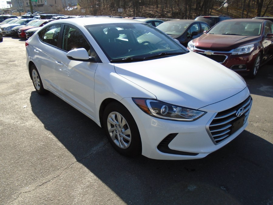 2018 Hyundai Elantra SE 2.0L Auto (Alabama), available for sale in Waterbury, Connecticut | Jim Juliani Motors. Waterbury, Connecticut 2018 Hyundai Elantra SE 2.0L Auto (Alabama), available for sale in Waterbury, Connecticut | Jim Juliani Motors. Waterbury, Connecticut