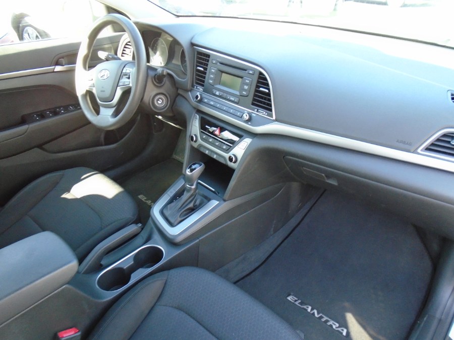 2018 Hyundai Elantra SE 2.0L Auto (Alabama), available for sale in Waterbury, Connecticut | Jim Juliani Motors. Waterbury, Connecticut 2018 Hyundai Elantra SE 2.0L Auto (Alabama), available for sale in Waterbury, Connecticut | Jim Juliani Motors. Waterbury, Connecticut