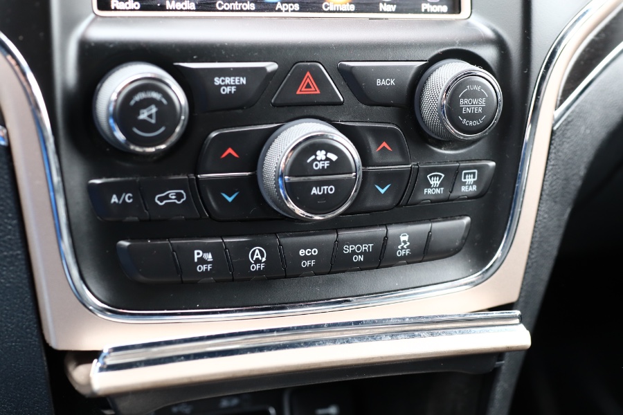 Used Jeep Grand Cherokee Limited 4x4 2017 | Hillside Auto Mall Inc.. Jamaica, New York Used Jeep Grand Cherokee Limited 4x4 2017 | Hillside Auto Mall Inc.. Jamaica, New York