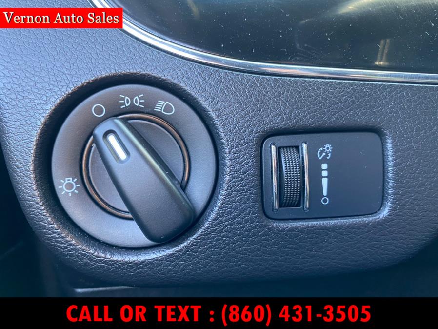 2015 Dodge Grand Caravan 4dr Wgn American Value Pkg, available for sale in Manchester, Connecticut | Vernon Auto Sale & Service. Manchester, Connecticut 2015 Dodge Grand Caravan 4dr Wgn American Value Pkg, available for sale in Manchester, Connecticut | Vernon Auto Sale & Service. Manchester, Connecticut
