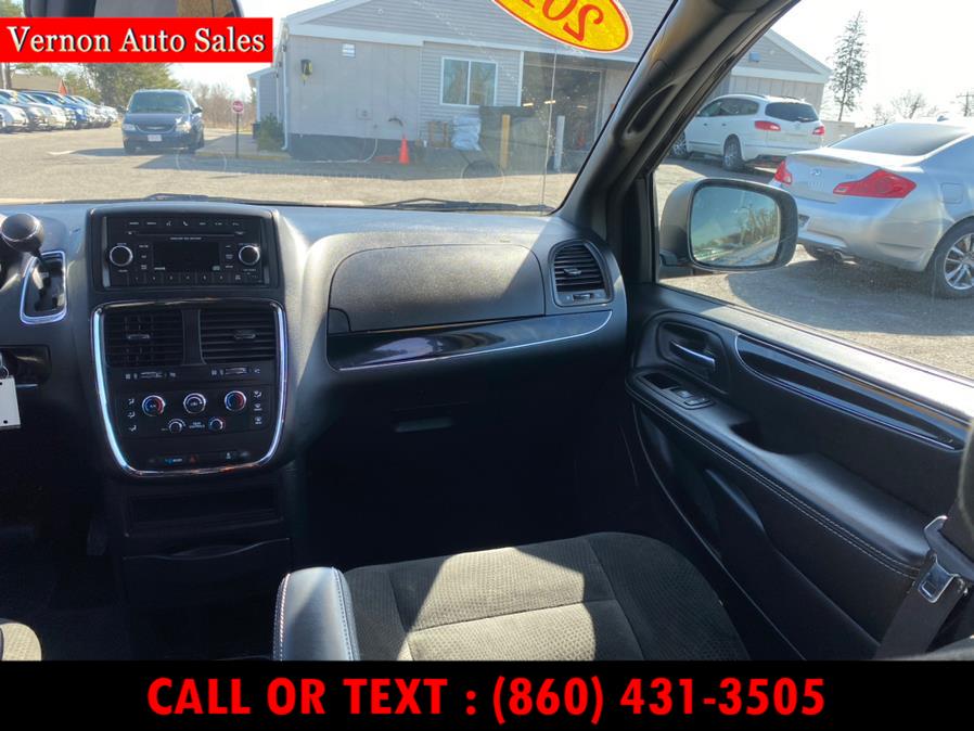 2015 Dodge Grand Caravan 4dr Wgn American Value Pkg, available for sale in Manchester, Connecticut | Vernon Auto Sale & Service. Manchester, Connecticut 2015 Dodge Grand Caravan 4dr Wgn American Value Pkg, available for sale in Manchester, Connecticut | Vernon Auto Sale & Service. Manchester, Connecticut