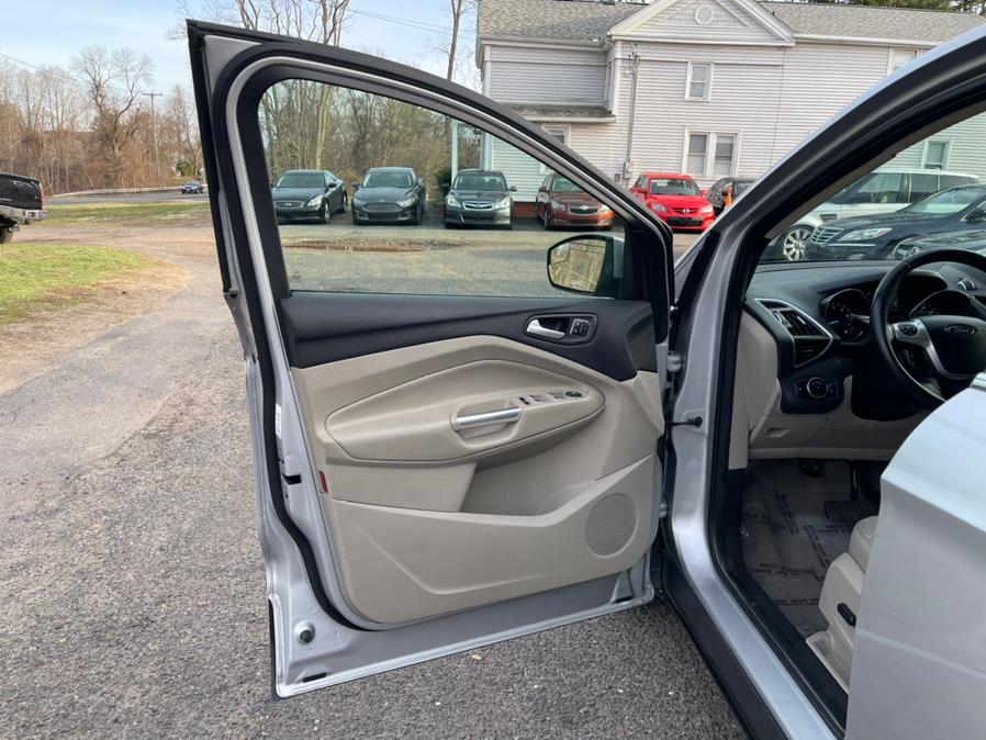 2013 Ford Escape SEL, available for sale in East Windsor, Connecticut | Toro Auto. East Windsor, Connecticut 2013 Ford Escape SEL, available for sale in East Windsor, Connecticut | Toro Auto. East Windsor, Connecticut