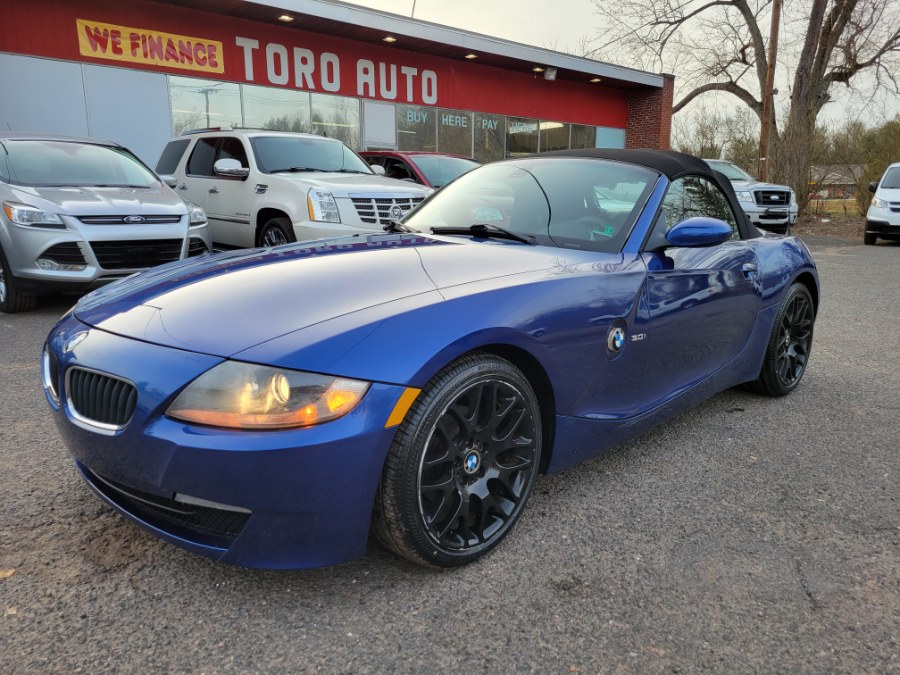 2006 BMW Z4 6 Speed Manual Z4 2dr Roadster 3.0i, available for sale in East Windsor, Connecticut | Toro Auto. East Windsor, Connecticut