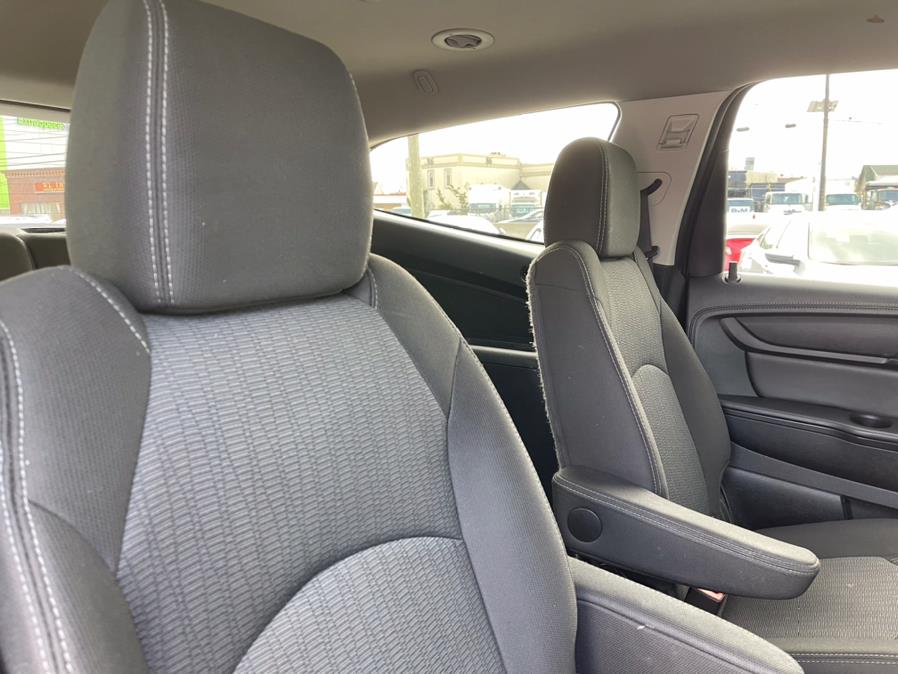 Used Chevrolet Traverse AWD 4dr LT w/1LT 2016 | European Auto Expo. Lodi, New Jersey Used Chevrolet Traverse AWD 4dr LT w/1LT 2016 | European Auto Expo. Lodi, New Jersey