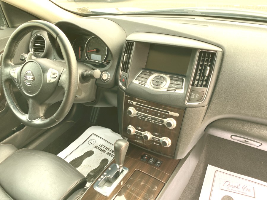 2012 Nissan Maxima 4dr Sdn V6 CVT 3.5 SV w/Premium Pkg, available for sale in Middle Village, New York | Middle Village Motors . Middle Village, New York 2012 Nissan Maxima 4dr Sdn V6 CVT 3.5 SV w/Premium Pkg, available for sale in Middle Village, New York | Middle Village Motors . Middle Village, New York