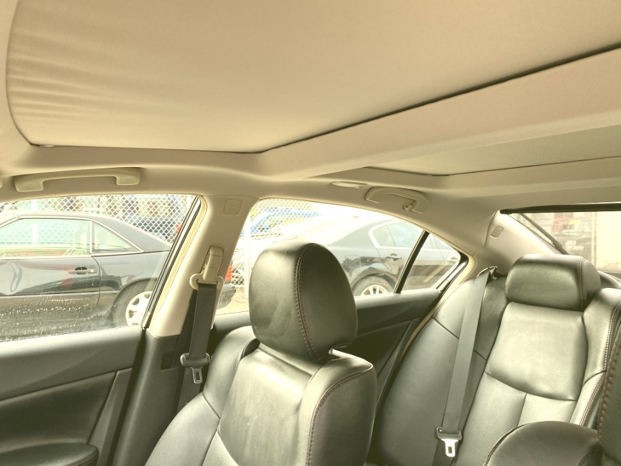 2012 Nissan Maxima 4dr Sdn V6 CVT 3.5 SV w/Premium Pkg, available for sale in Middle Village, New York | Middle Village Motors . Middle Village, New York 2012 Nissan Maxima 4dr Sdn V6 CVT 3.5 SV w/Premium Pkg, available for sale in Middle Village, New York | Middle Village Motors . Middle Village, New York