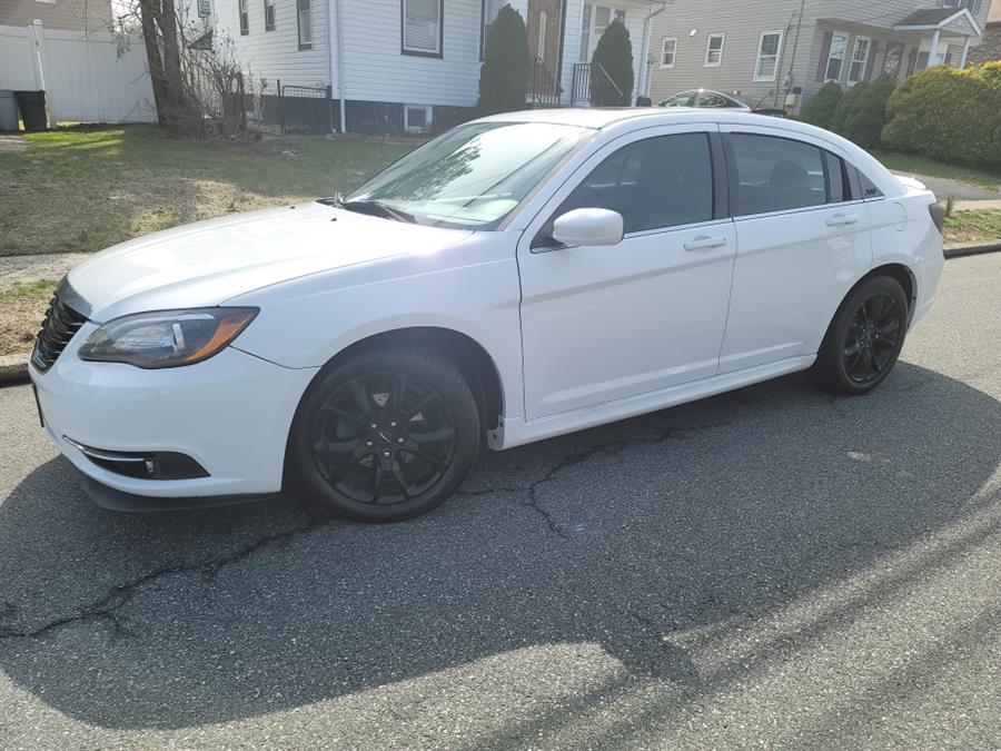 Used Chrysler 200 4dr Sdn Limited 2013 | Daytona Auto Sales. Little Ferry, New Jersey