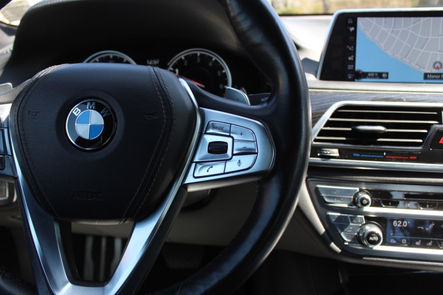 2016 BMW 7 Series 4dr Sdn 750i xDrive AWD, available for sale in Great Neck, New York | Great Neck Car Buyers & Sellers. Great Neck, New York 2016 BMW 7 Series 4dr Sdn 750i xDrive AWD, available for sale in Great Neck, New York | Great Neck Car Buyers & Sellers. Great Neck, New York