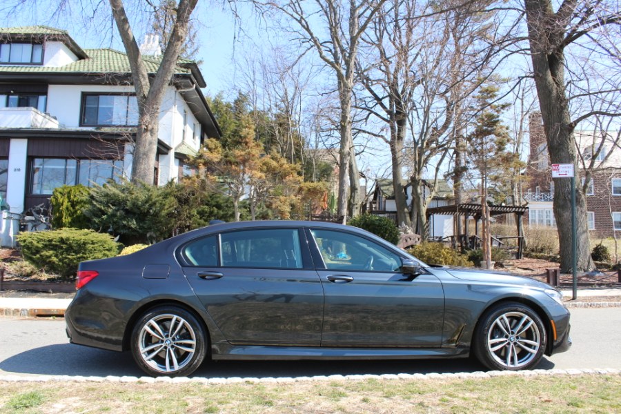 2016 BMW 7 Series 4dr Sdn 750i xDrive AWD, available for sale in Great Neck, New York | Great Neck Car Buyers & Sellers. Great Neck, New York 2016 BMW 7 Series 4dr Sdn 750i xDrive AWD, available for sale in Great Neck, New York | Great Neck Car Buyers & Sellers. Great Neck, New York