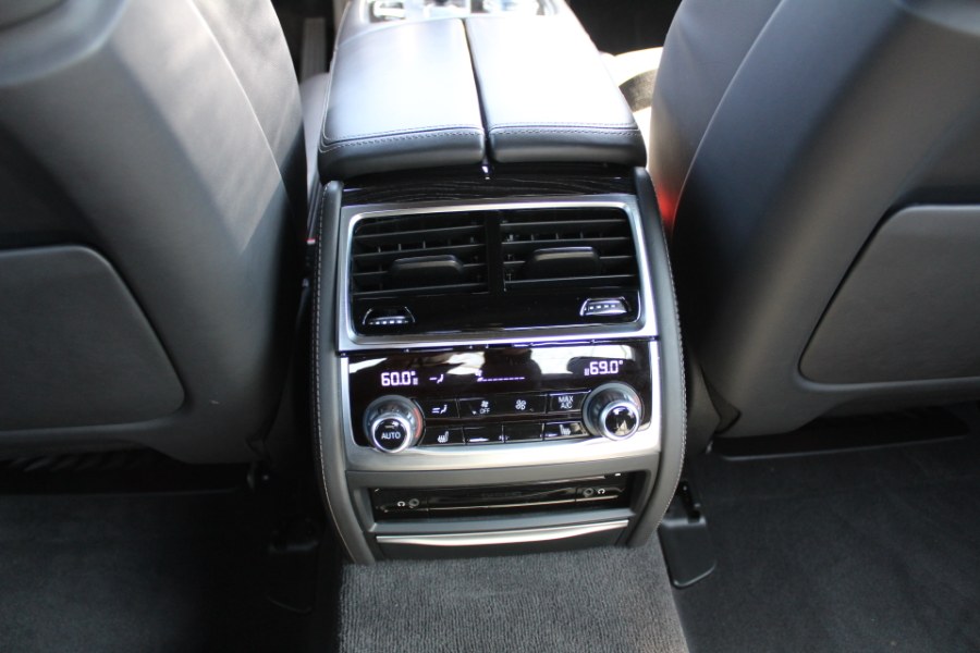 2016 BMW 7 Series 4dr Sdn 750i xDrive AWD, available for sale in Great Neck, New York | Great Neck Car Buyers & Sellers. Great Neck, New York 2016 BMW 7 Series 4dr Sdn 750i xDrive AWD, available for sale in Great Neck, New York | Great Neck Car Buyers & Sellers. Great Neck, New York