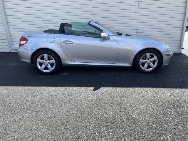 2006 Mercedes-benz Slk-class 3.0L, available for sale in Forestville, Maryland | Valentine Motor Company. Forestville, Maryland 2006 Mercedes-benz Slk-class 3.0L, available for sale in Forestville, Maryland | Valentine Motor Company. Forestville, Maryland