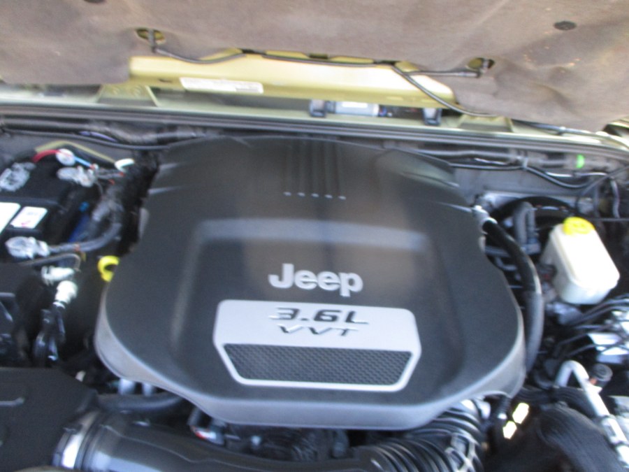 2013 Jeep Wrangler Unlimited 4WD 4dr Sahara, available for sale in Massapequa, New York | South Shore Auto Brokers & Sales. Massapequa, New York 2013 Jeep Wrangler Unlimited 4WD 4dr Sahara, available for sale in Massapequa, New York | South Shore Auto Brokers & Sales. Massapequa, New York