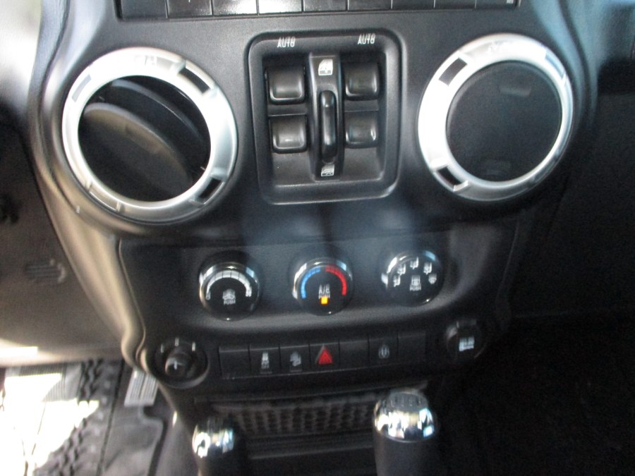 2013 Jeep Wrangler Unlimited 4WD 4dr Sahara, available for sale in Massapequa, New York | South Shore Auto Brokers & Sales. Massapequa, New York 2013 Jeep Wrangler Unlimited 4WD 4dr Sahara, available for sale in Massapequa, New York | South Shore Auto Brokers & Sales. Massapequa, New York
