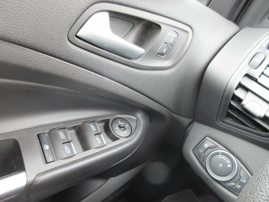 2019 Ford Escape SE 4WD, available for sale in Linden, New Jersey | Route 27 Auto Mall. Linden, New Jersey 2019 Ford Escape SE 4WD, available for sale in Linden, New Jersey | Route 27 Auto Mall. Linden, New Jersey