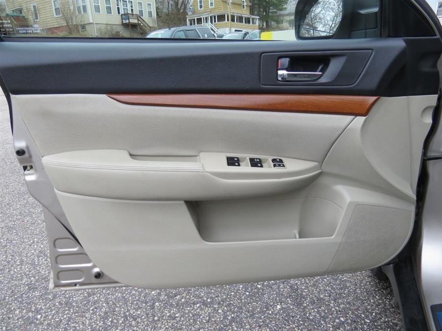 Used Subaru Outback 2.5i Limited AWD 4dr Wagon 2014 | Lake City Exports Inc. Auburn, Maine Used Subaru Outback 2.5i Limited AWD 4dr Wagon 2014 | Lake City Exports Inc. Auburn, Maine