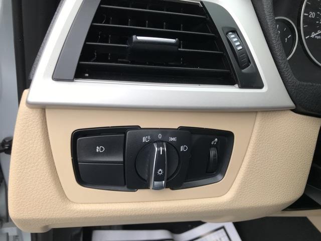 Used BMW 3 Series 320i xDrive 2017 | BQE Auto Sales. Brooklyn, New York Used BMW 3 Series 320i xDrive 2017 | BQE Auto Sales. Brooklyn, New York