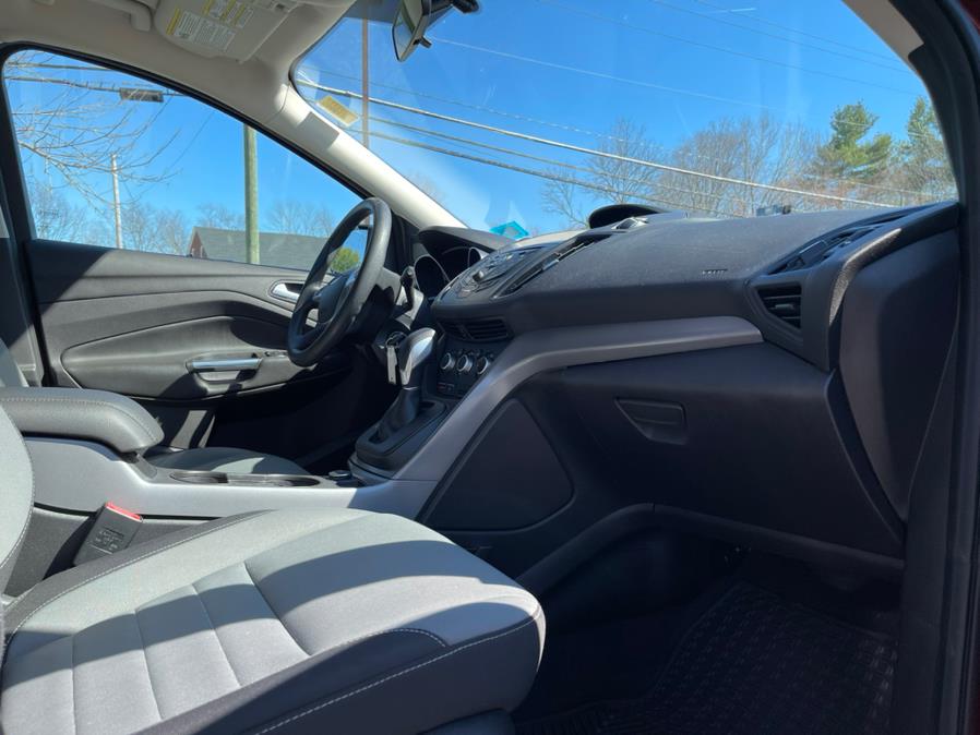 2015 Ford Escape 4WD 4dr SE, available for sale in Merrimack, New Hampshire | Merrimack Autosport. Merrimack, New Hampshire 2015 Ford Escape 4WD 4dr SE, available for sale in Merrimack, New Hampshire | Merrimack Autosport. Merrimack, New Hampshire