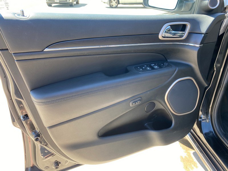 Used Jeep Grand Cherokee 4WD 4dr Summit 2014 | Union Street Auto Sales. West Springfield, Massachusetts Used Jeep Grand Cherokee 4WD 4dr Summit 2014 | Union Street Auto Sales. West Springfield, Massachusetts