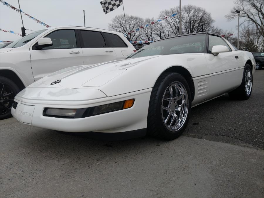 Used Chevrolet Corvette 2dr Coupe Hatchback 1992 | Alpine Motors Inc. Wantagh, New York Used Chevrolet Corvette 2dr Coupe Hatchback 1992 | Alpine Motors Inc. Wantagh, New York