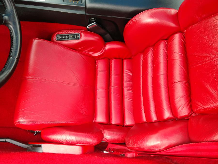 Used Chevrolet Corvette 2dr Coupe Hatchback 1992 | Alpine Motors Inc. Wantagh, New York Used Chevrolet Corvette 2dr Coupe Hatchback 1992 | Alpine Motors Inc. Wantagh, New York