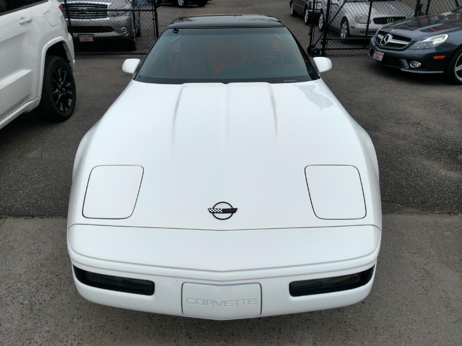 Used Chevrolet Corvette 2dr Coupe Hatchback 1992 | Alpine Motors Inc. Wantagh, New York Used Chevrolet Corvette 2dr Coupe Hatchback 1992 | Alpine Motors Inc. Wantagh, New York
