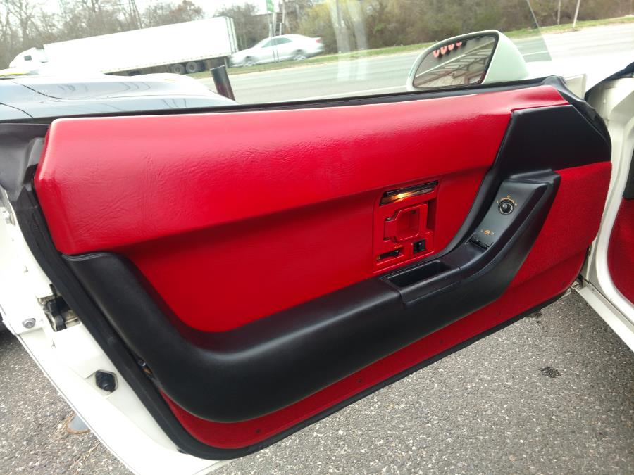 Used Chevrolet Corvette 2dr Coupe Hatchback 1992 | Alpine Motors Inc. Wantagh, New York Used Chevrolet Corvette 2dr Coupe Hatchback 1992 | Alpine Motors Inc. Wantagh, New York