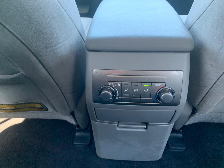 Used Toyota Highlander 4WD 4dr V6 (Natl) 2013 | Sunrise Auto Sales of Elmont. Elmont, New York Used Toyota Highlander 4WD 4dr V6 (Natl) 2013 | Sunrise Auto Sales of Elmont. Elmont, New York
