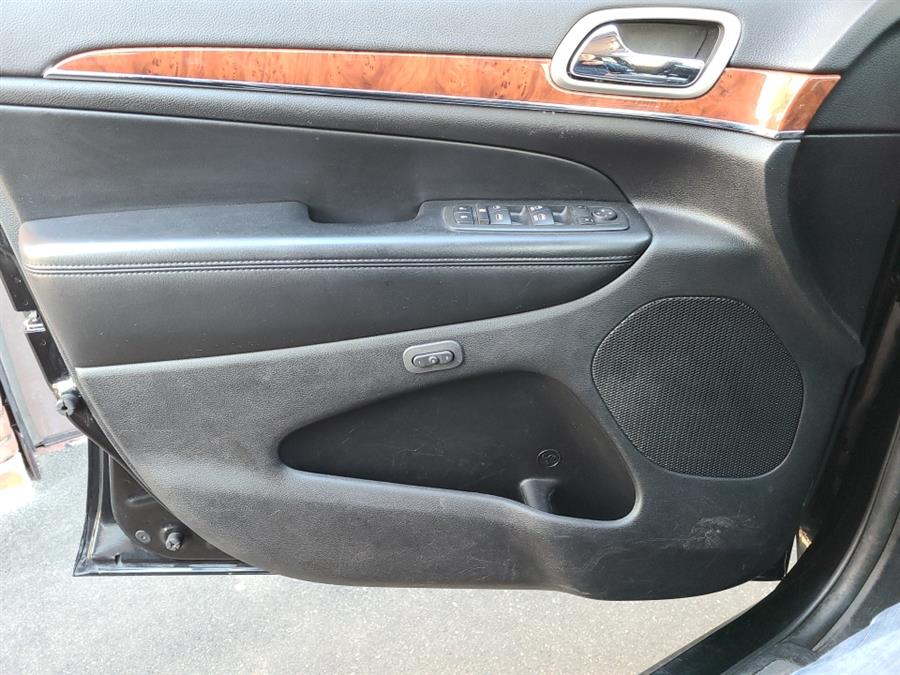 2012 Jeep Grand Cherokee 4WD 4dr Limited HEMI, available for sale in Waterbury, Connecticut | National Auto Brokers, Inc.. Waterbury, Connecticut 2012 Jeep Grand Cherokee 4WD 4dr Limited HEMI, available for sale in Waterbury, Connecticut | National Auto Brokers, Inc.. Waterbury, Connecticut