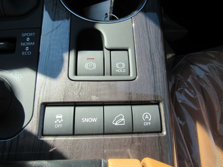 2021 Toyota Highlander Platinum, available for sale in Worcester, Massachusetts | Hilario's Auto Sales Inc.. Worcester, Massachusetts 2021 Toyota Highlander Platinum, available for sale in Worcester, Massachusetts | Hilario's Auto Sales Inc.. Worcester, Massachusetts