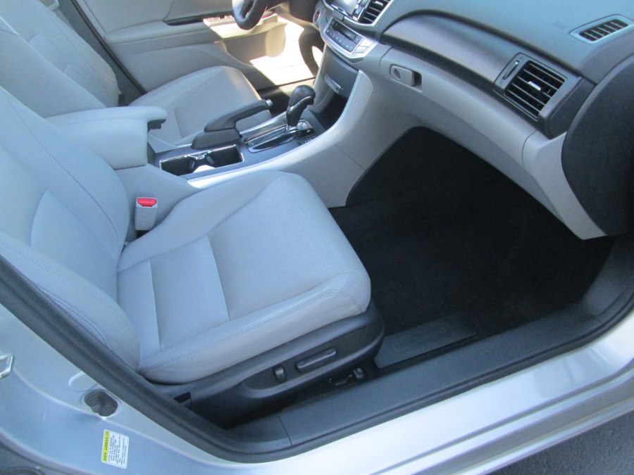 2013 Honda Accord Sdn 4dr I4 CVT EX-L, available for sale in Levittown, Pennsylvania | Levittown Auto. Levittown, Pennsylvania 2013 Honda Accord Sdn 4dr I4 CVT EX-L, available for sale in Levittown, Pennsylvania | Levittown Auto. Levittown, Pennsylvania
