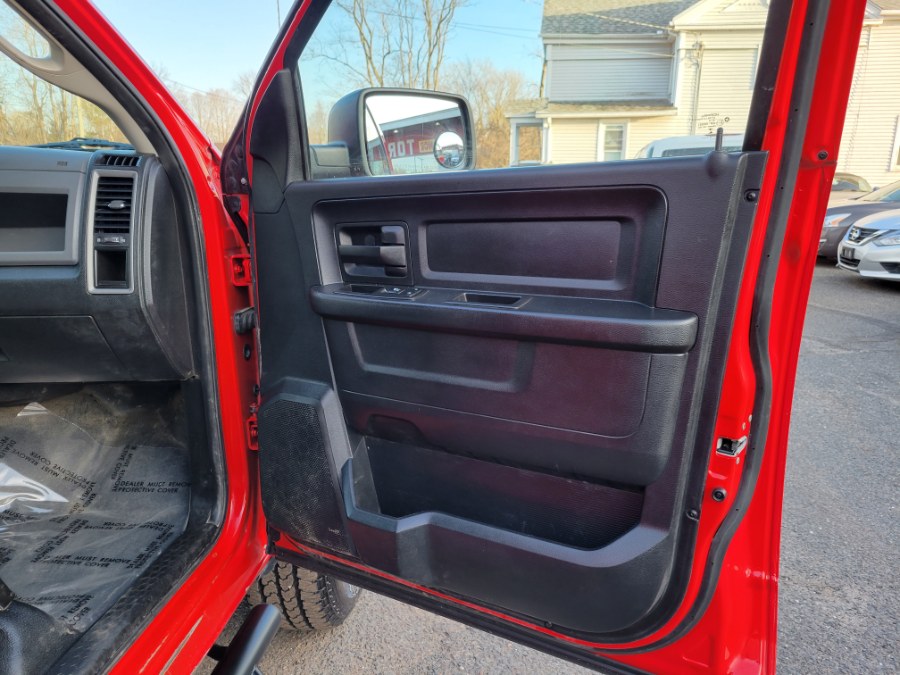Used Ram 2500 4WD Crew Cab 169" Tradesman 2015 | Toro Auto. East Windsor, Connecticut Used Ram 2500 4WD Crew Cab 169" Tradesman 2015 | Toro Auto. East Windsor, Connecticut