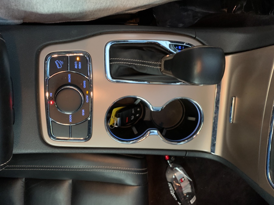 2016 Jeep Grand Cherokee 4WD 4dr Limited, available for sale in West Babylon , New York | MP Motors Inc. West Babylon , New York 2016 Jeep Grand Cherokee 4WD 4dr Limited, available for sale in West Babylon , New York | MP Motors Inc. West Babylon , New York