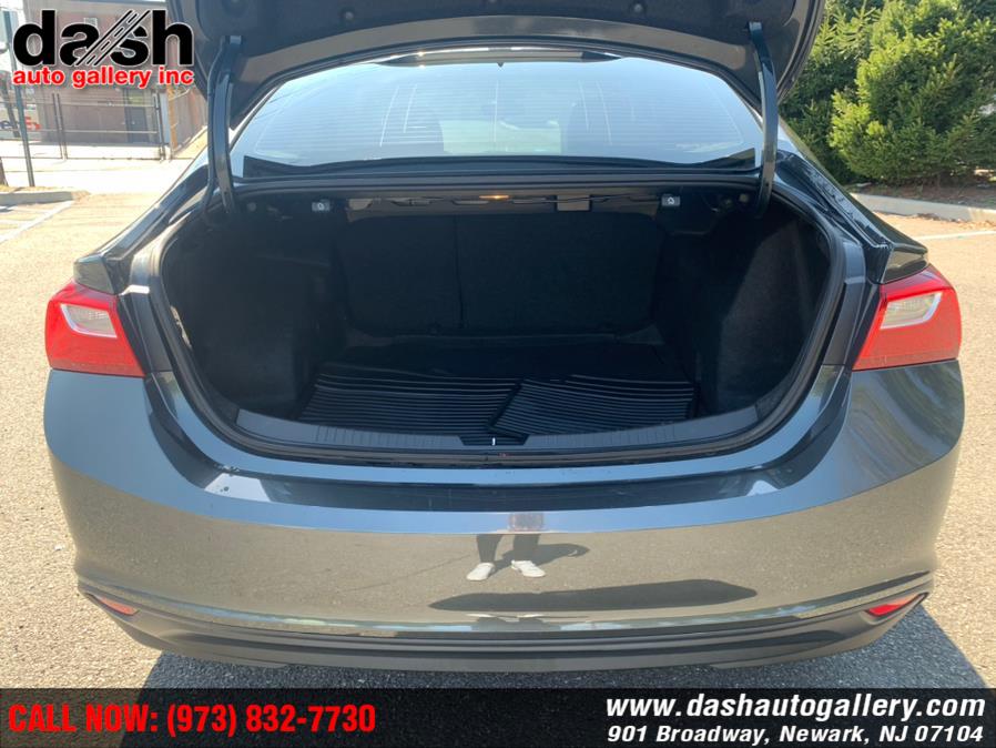 Used Chevrolet Malibu 4dr Sdn LT w/1LT 2016 | Dash Auto Gallery Inc.. Newark, New Jersey Used Chevrolet Malibu 4dr Sdn LT w/1LT 2016 | Dash Auto Gallery Inc.. Newark, New Jersey