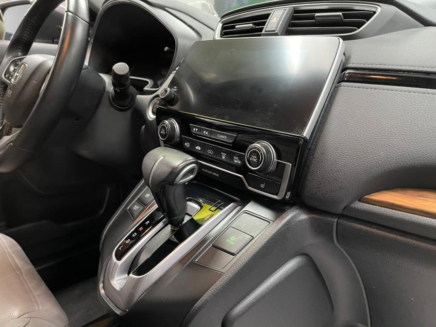 2017 Honda CR-V EX-L AWD w/Navi, available for sale in Inwood, New York | 5 Towns Drive. Inwood, New York 2017 Honda CR-V EX-L AWD w/Navi, available for sale in Inwood, New York | 5 Towns Drive. Inwood, New York