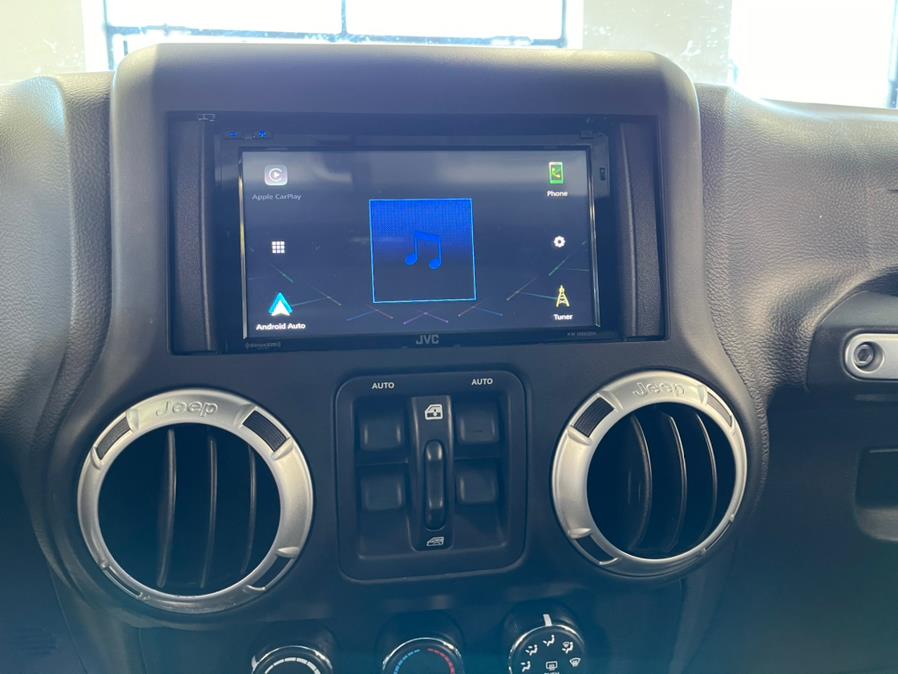 Used Jeep SAHARA Wrangler JK Unlimited Altitude 4x4 2018 | 5 Towns Drive. Inwood, New York Used Jeep SAHARA Wrangler JK Unlimited Altitude 4x4 2018 | 5 Towns Drive. Inwood, New York