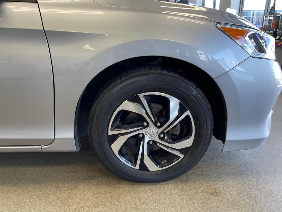 Used Honda Accord Sedan LX CVT 2017 | 5 Towns Drive. Inwood, New York Used Honda Accord Sedan LX CVT 2017 | 5 Towns Drive. Inwood, New York