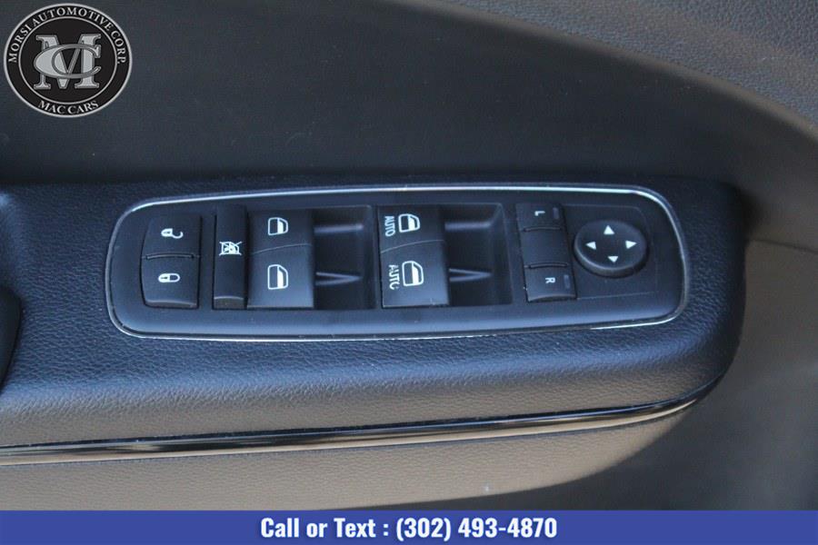 Used Chrysler 300 4dr Sdn 300S Alloy Edition AWD 2016 | Morsi Automotive Corp. New Castle, Delaware Used Chrysler 300 4dr Sdn 300S Alloy Edition AWD 2016 | Morsi Automotive Corp. New Castle, Delaware