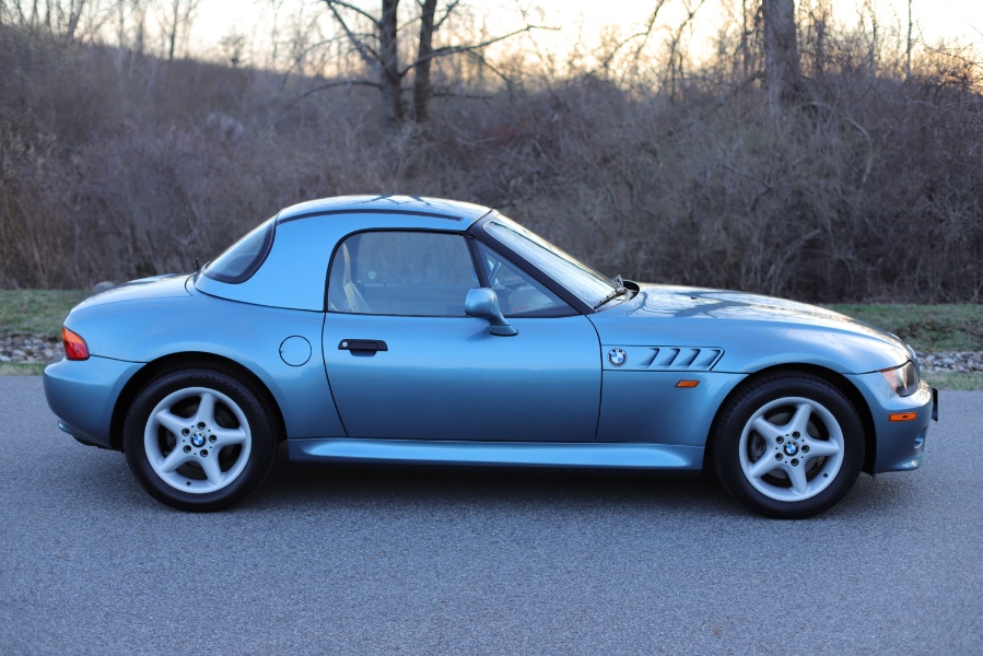 1997 BMW 3 Series Z3 2dr Roadster 2.8L, available for sale in North Salem, New York | Meccanic Shop North Inc. North Salem, New York 1997 BMW 3 Series Z3 2dr Roadster 2.8L, available for sale in North Salem, New York | Meccanic Shop North Inc. North Salem, New York