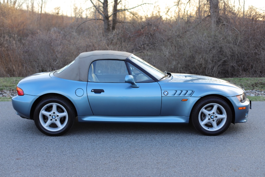 1997 BMW 3 Series Z3 2dr Roadster 2.8L, available for sale in North Salem, New York | Meccanic Shop North Inc. North Salem, New York 1997 BMW 3 Series Z3 2dr Roadster 2.8L, available for sale in North Salem, New York | Meccanic Shop North Inc. North Salem, New York